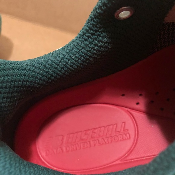 New Balance Softball Cleats Green White Unisex Men Size 6W. - Picture 7 of 13